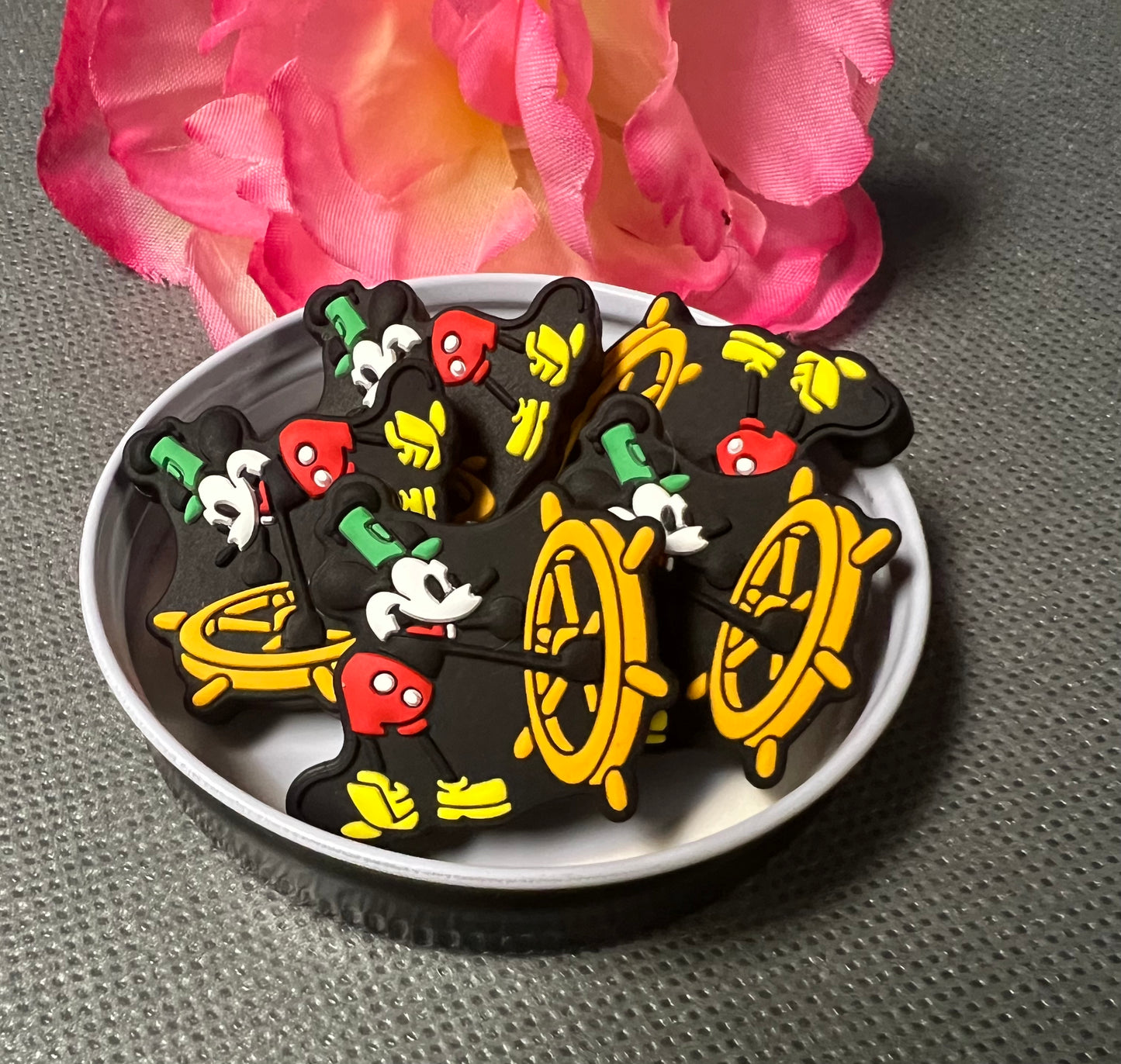 Mouse holding wheel #57