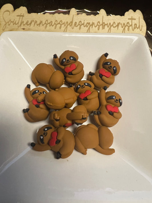 3d Sloth with heart #3d97