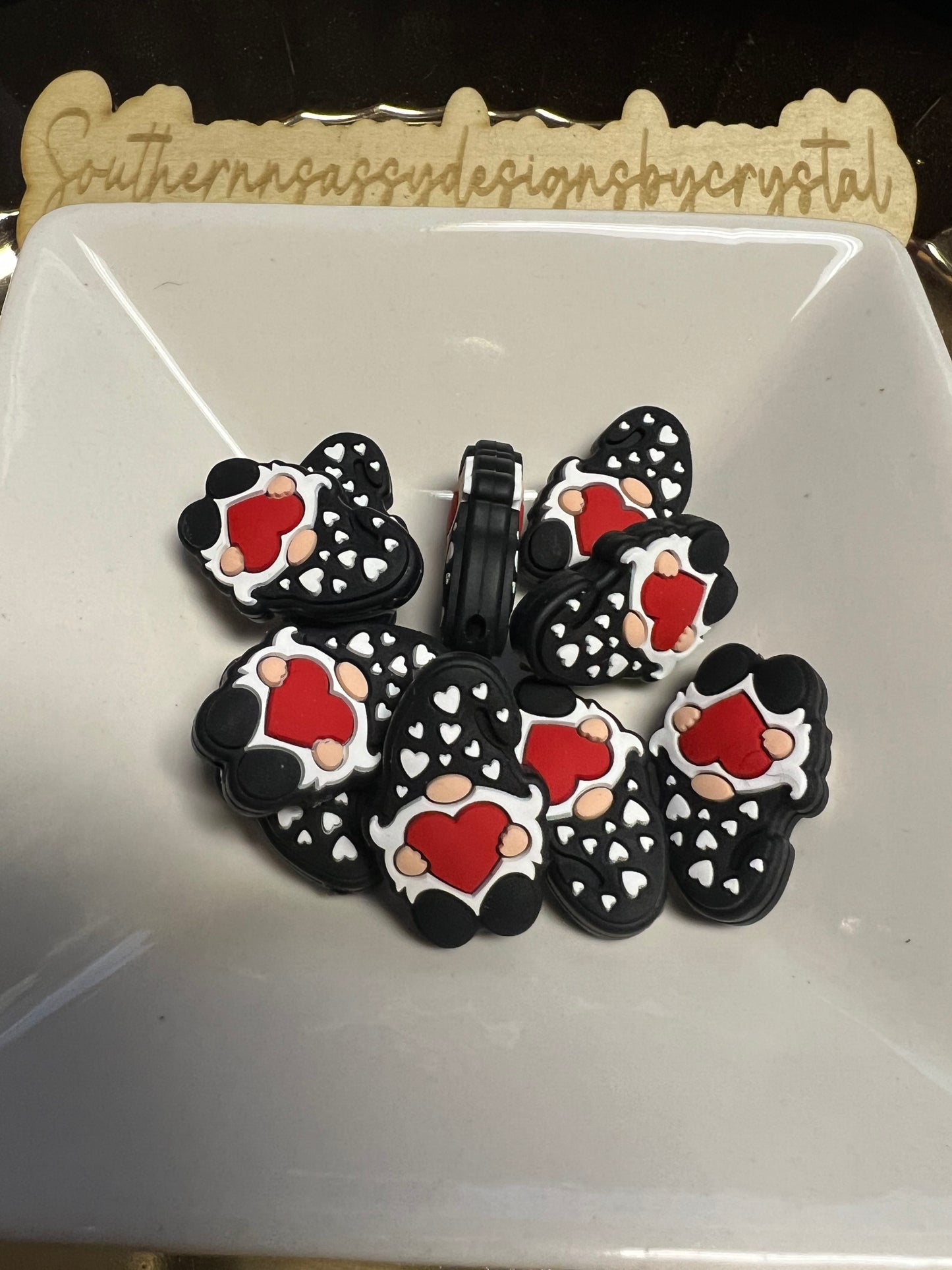 Gnome with heart (valentines)